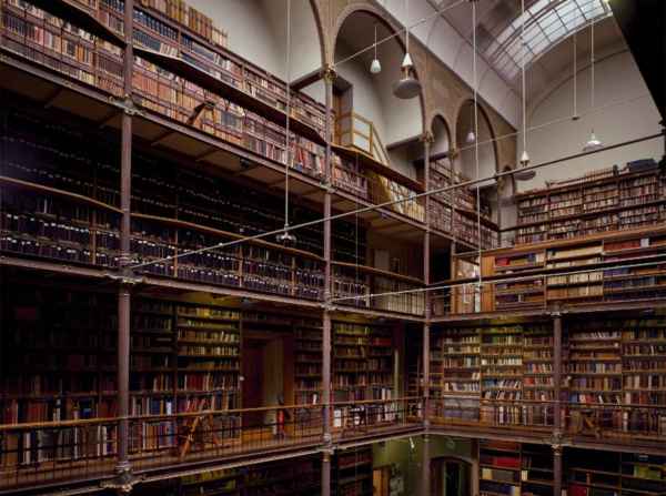 Amsterdam Rijksmuseum Kütüphanesi