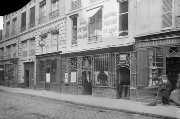A La Petite Chaise, Paris, Fransa